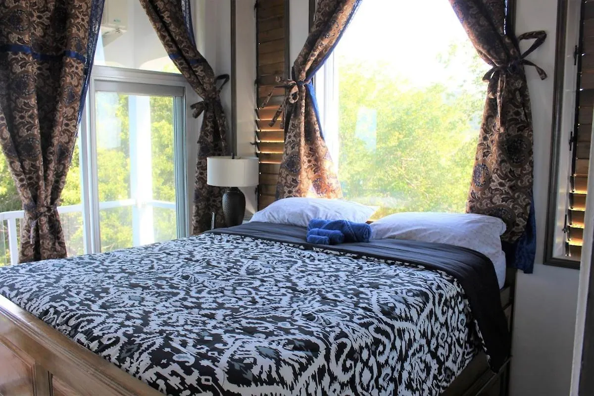 Willa Onyx-- A Gem At Dee'S Pearl Carriacou 0*,  Grenada