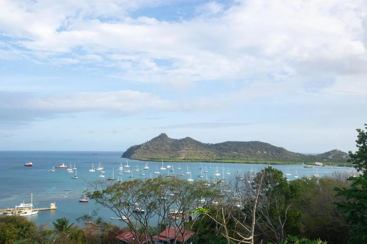 Willa Onyx-- A Gem At Dee'S Pearl Carriacou Grenada
